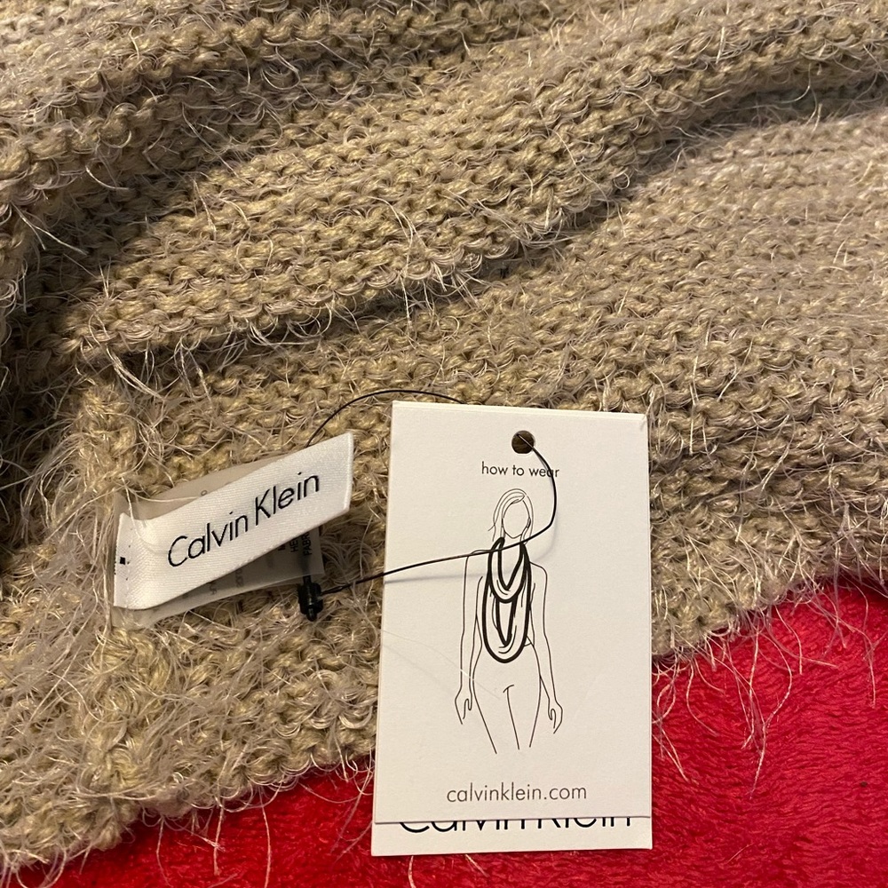 Calvin Klein NWT New with Tags Scarf - beige and tan